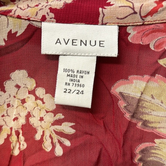 Avenue Sheer Floral Blouse button up Red size 22-24 women shirt sleeve NWT - Picture 5 of 11